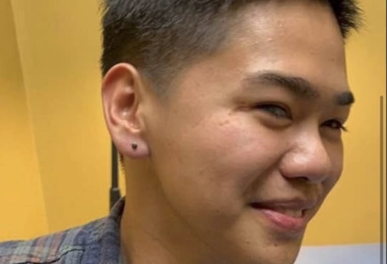 Ear lobe piercing by San Diego Piercing Company in Pacific Beach